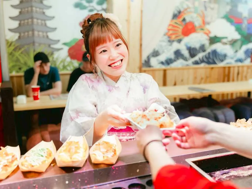 享受街頭美食