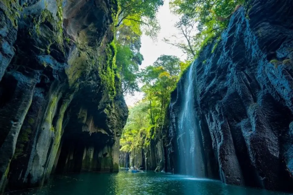 【照●高千穗峽(健行)〉照●真名井瀑布〉照●白川水源〉入●阿蘇大觀峰展望台(遠眺阿蘇五岳)〉阿蘇溫泉】