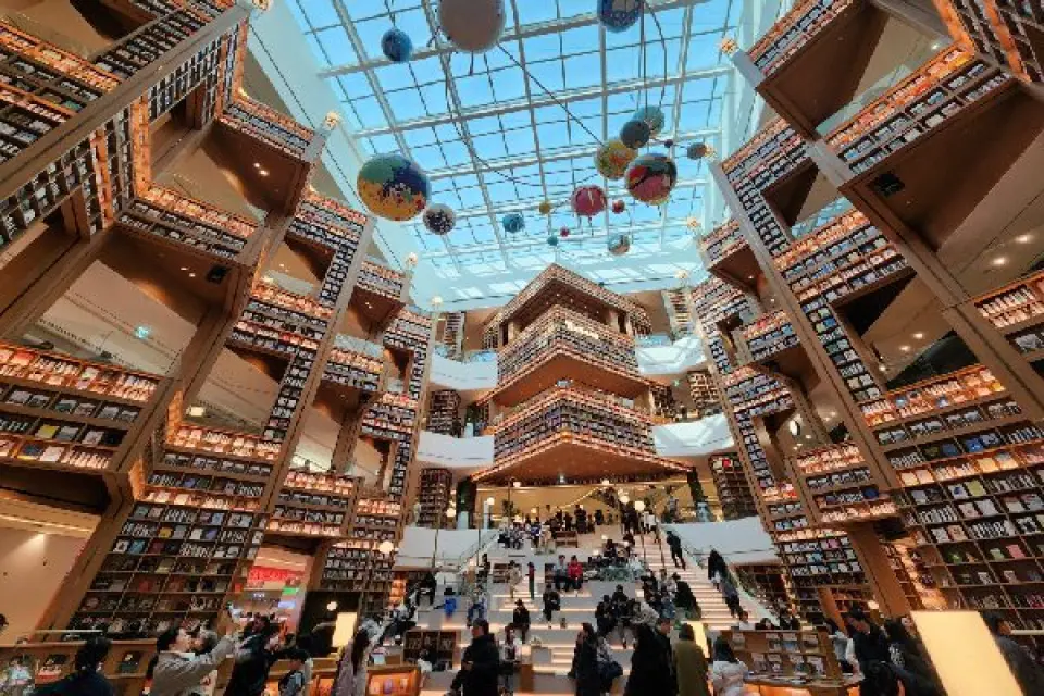 【飯店〉採草莓體驗〉水原華城〉Starfield星空圖書館2.0〉Starfield大型購物中心〉新塗鴉秀】
