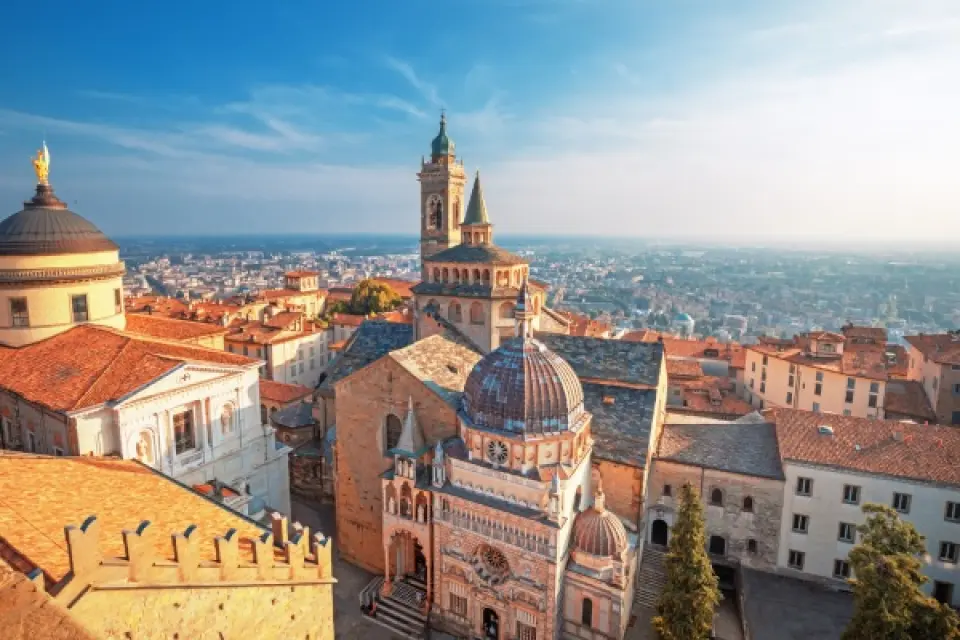 【米蘭〉58公里〉照●貝加莫Bergamo(半空中的古城)〉136公里〉馬切西內(搭遊船~檸檬小鎮)〉60公里〉特倫特Trento】