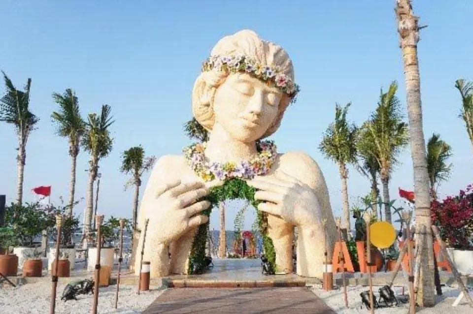 【桃園／雅加達〉入●ALOHA PIK濱海商圈逛街〉逛逛超市〉入●潘佐蘭廣場】