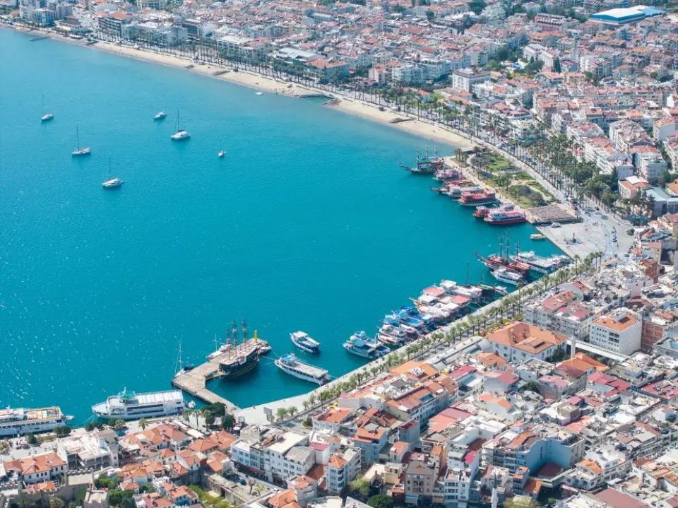 【馬爾馬里斯Marmaris〉入●馬爾馬里斯城堡與博物館Marmaris Castle＆Archaeology〉馬爾馬里斯大市集Grand Bazaar】