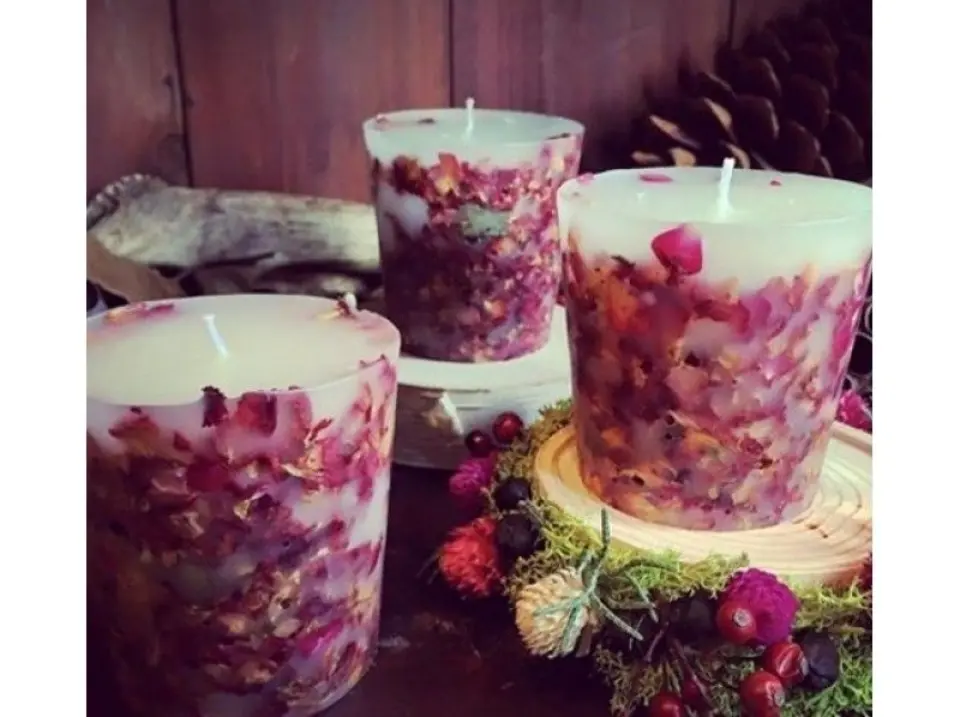 Rose petal studded candles
