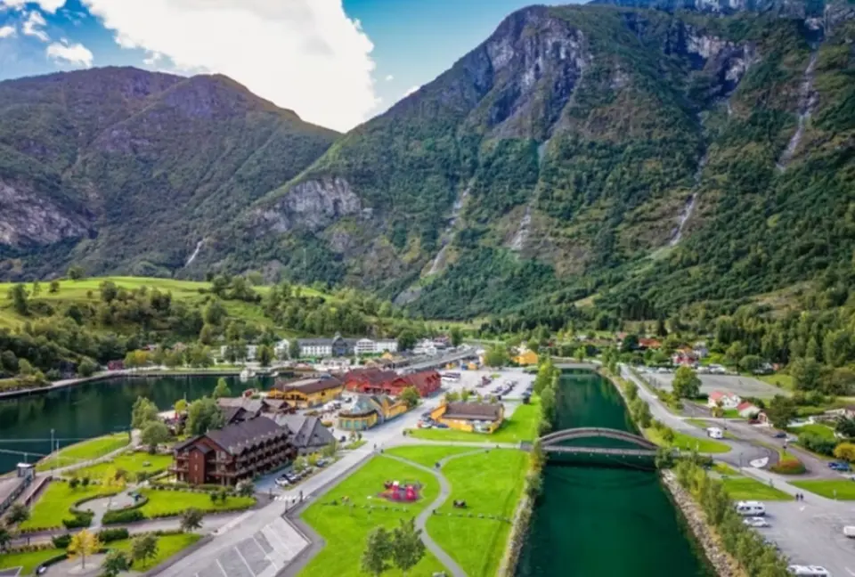 【松恩峽灣Sognefjord〉弗洛姆Flam〉挪威縮影火車Norway in a nutshell(佛萊姆-麥道爾-佛萊姆)】
