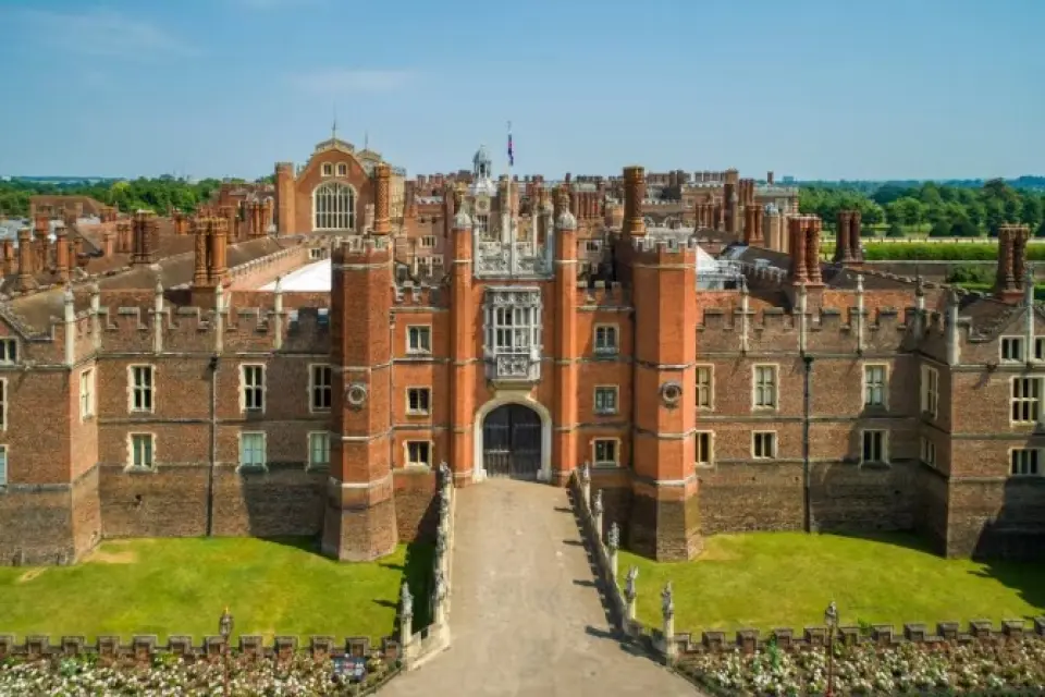 【照●灌木公園Bushy Park〉入●漢普頓宮Hampton Court Palace〉入●碎片塔The Shard〉照●倫敦塔橋Tower Bridge】