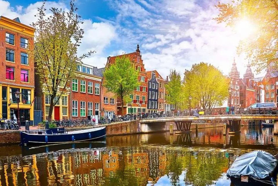 【阿姆斯特丹〉30公里〉入●風車村Zaanse Schans〉30公里〉阿姆斯特丹Amsterdam〉入●阿姆斯特丹運河遊船Amsterdam Canal Cruise〉入●鑽石工廠Diamonds Tour〉阿姆斯特丹市區觀光】