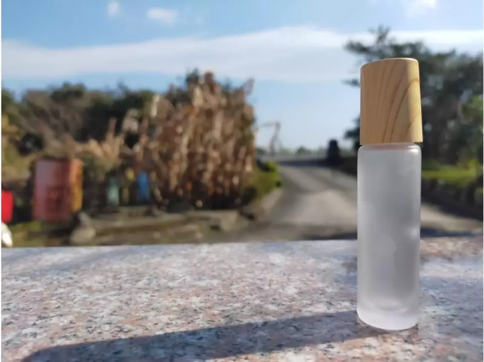 Roll-on perfume