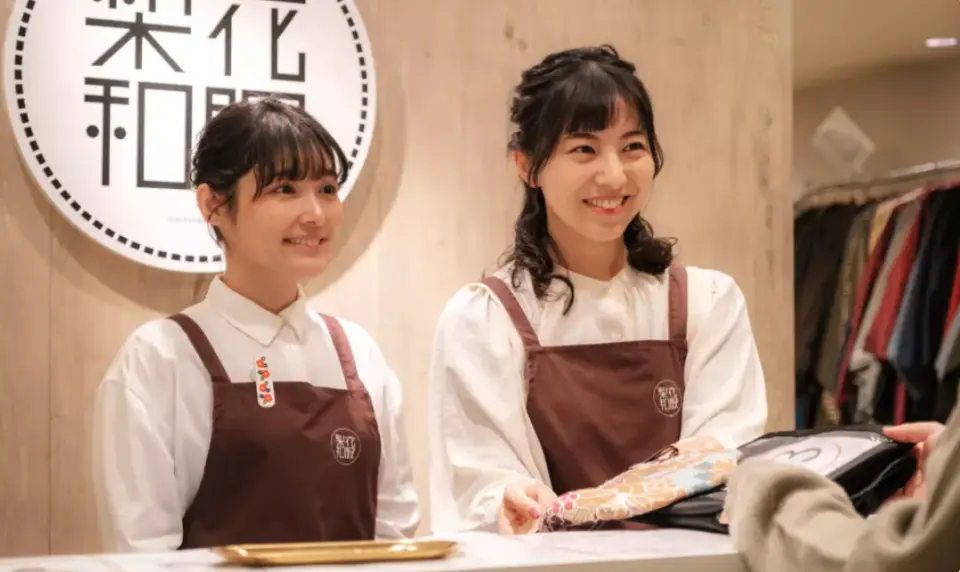 【受付】こちらではその他のオプションを追加できますので、ご希望があれば当日お申し付けください。ご注意：現地でのお支払いは現金のみとなります。ご理解のほどよろしくお願いいたします。