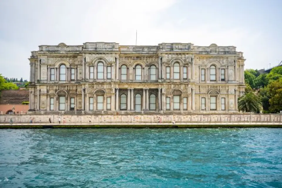 【伊斯坦堡〉照●安納托利亞堡壘Anadoluhisarı〉入●貝勒貝伊夏宮Beylerbeyi Palace〉入●博斯普魯斯海峽遊船(整團包船)Bosporus Cruise〉入●香料市集Misir Carsisi〉照●塔克辛廣場Taksim Square〉機場】