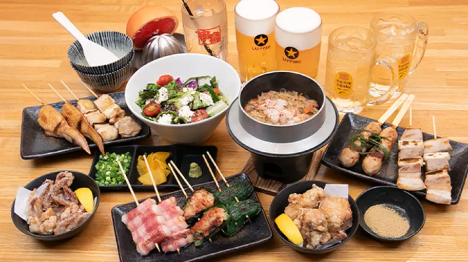 We offer a banquet course with all-you-can-drink options that can be used for impromptu drinking parties. This casual plan allows you to drop in without making a reservation. We offer a variety of dishes that go well with alcohol, including a 5-kind yakitori platter. We accept reservations for two or more people, so please feel free to use this plan for a wide range of occasions.