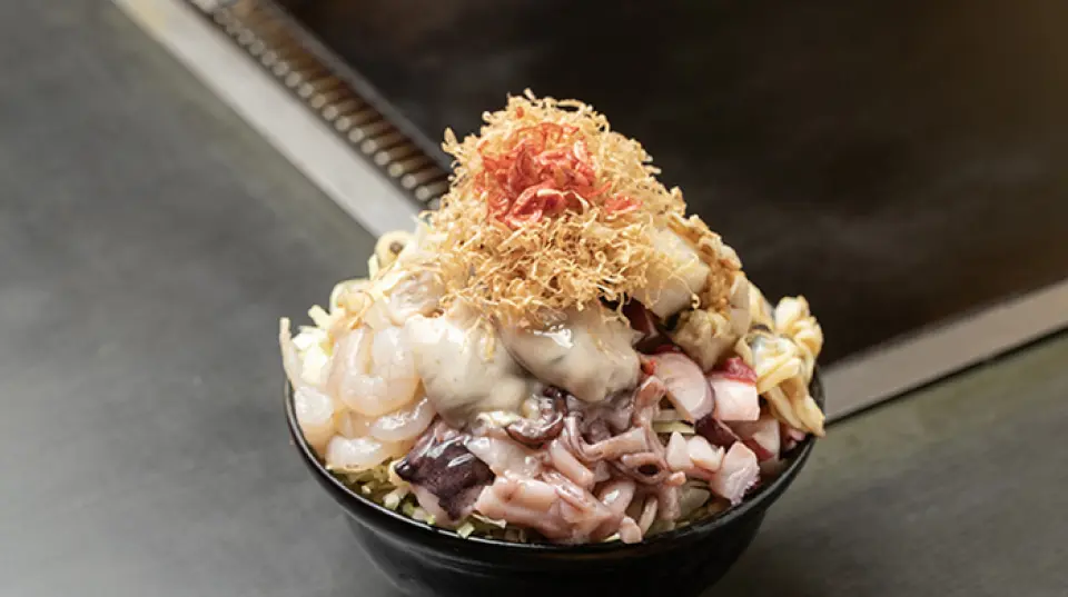 เมนูแนะนำของเราคือ "เมนไทโกะโมจิชีสมอนจา" ที่โมจิและชีสละลายบนกระทะร้อน เข้ากันได้ดีกับเมนไทโกะ! เป็นเมนูที่คุณจะต้องติดใจเมื่อได้ลอง นอกจากนี้ เรายังมีเมนูพิเศษเฉพาะของร้านอีกมากมายให้คุณได้ลิ้มลองเฉพาะที่นี่เท่านั้น เช่น บ๊วยและโทโร่คอมบุมอนจา อย่าลืมแวะมาลองชิมกันดูนะคะ!