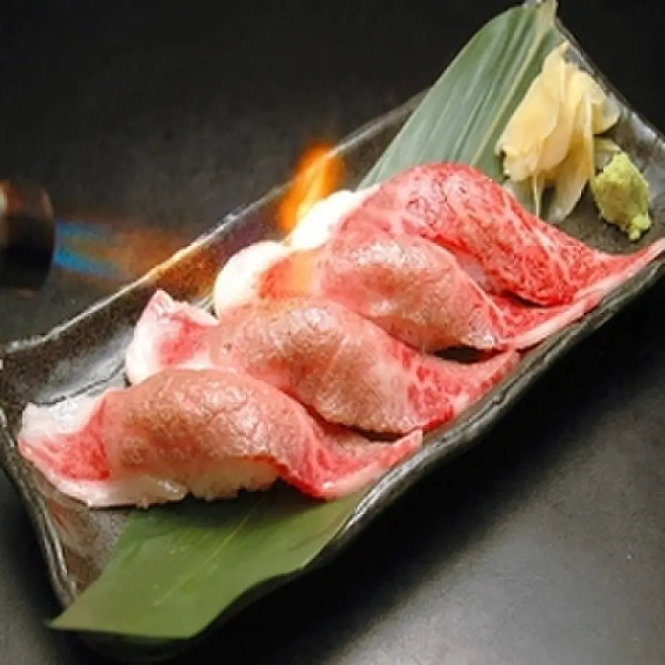 This is our unique meat sushi, which has been featured on TBS's "King's Brunch," Nippon Television's "Zip," and "Burarito Tochuu-sha no Tabi." Wrapped in juicy, rich beef, this meat sushi is perfect as a snack with alcohol. It's sure to be a hit not only for private occasions, but also at company parties. Enjoy it in a variety of situations♪