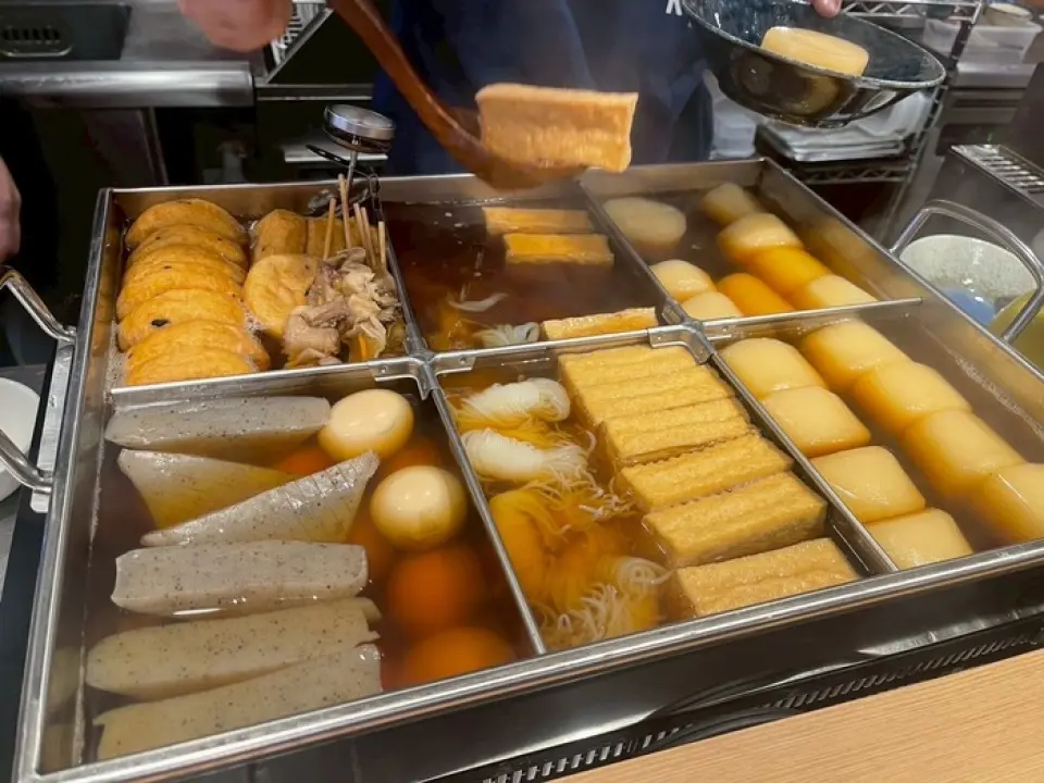 Flavorful oden made with Konan's original bonito broth. We have prepared oden that goes perfectly with sake and rice, including the classic daikon radish, eggs, and even beef tendon. Please come and enjoy a delicious meal.