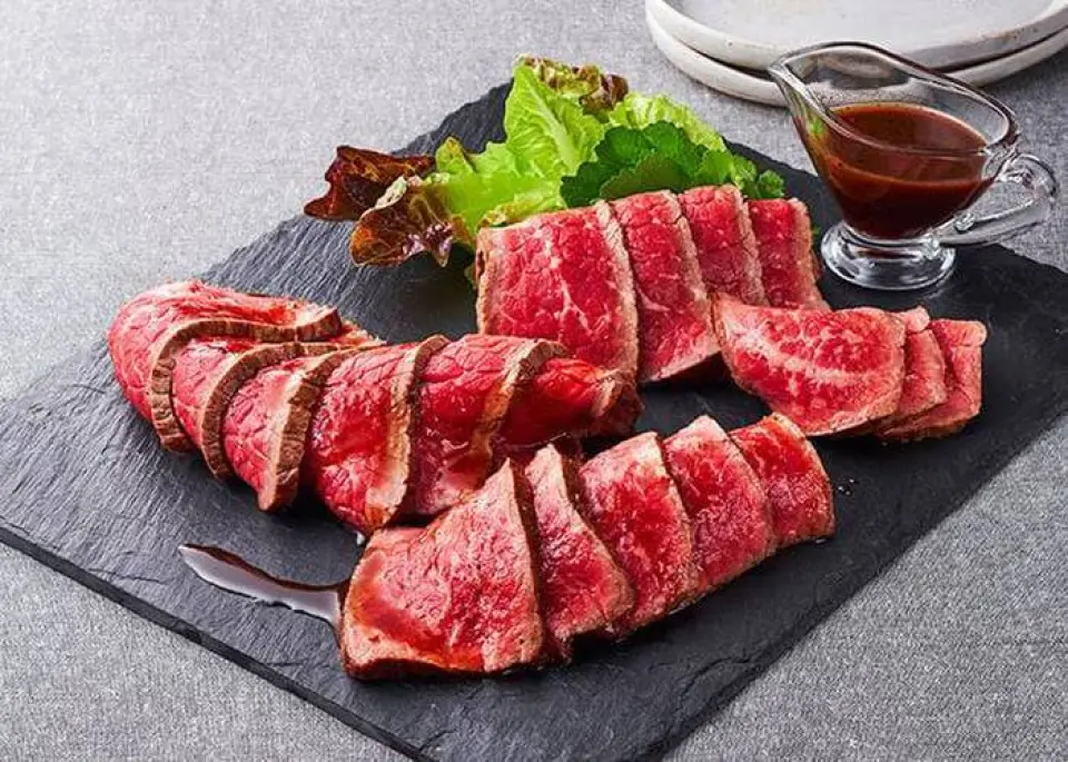 Một khi đã thử, bạn sẽ mê mẩn ngay! Đừng quên thử món thịt bò nướng tự làm của chúng tôi nhé.