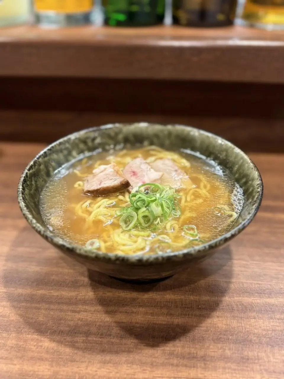 The owner makes use of his experience working at a ramen shop to create a special soy sauce ramen that highlights the delicious flavor of the dashi stock. The moist fried rice is also popular, and many customers visit specifically for these as the final dish of their meal. Please enjoy the subtle flavors that are unique to our restaurant.