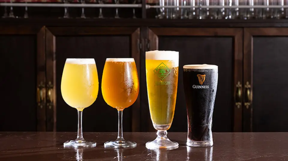 We have four types of draft beer, including Guinness and craft beer. We also have a wide selection of carefully selected alcoholic beverages, including wine, cocktails, shochu, and sake. If you have a cocktail not on the menu, we can accommodate it, so please feel free to ask us.