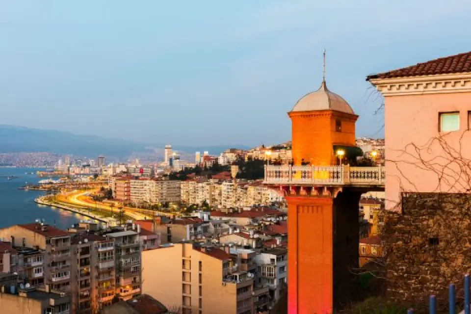 【伊茲密爾Izmir〉入●阿珊索爾塔～搭乘百年電梯〉照●伊茲密爾鐘樓〉346公里〉布爾薩】
