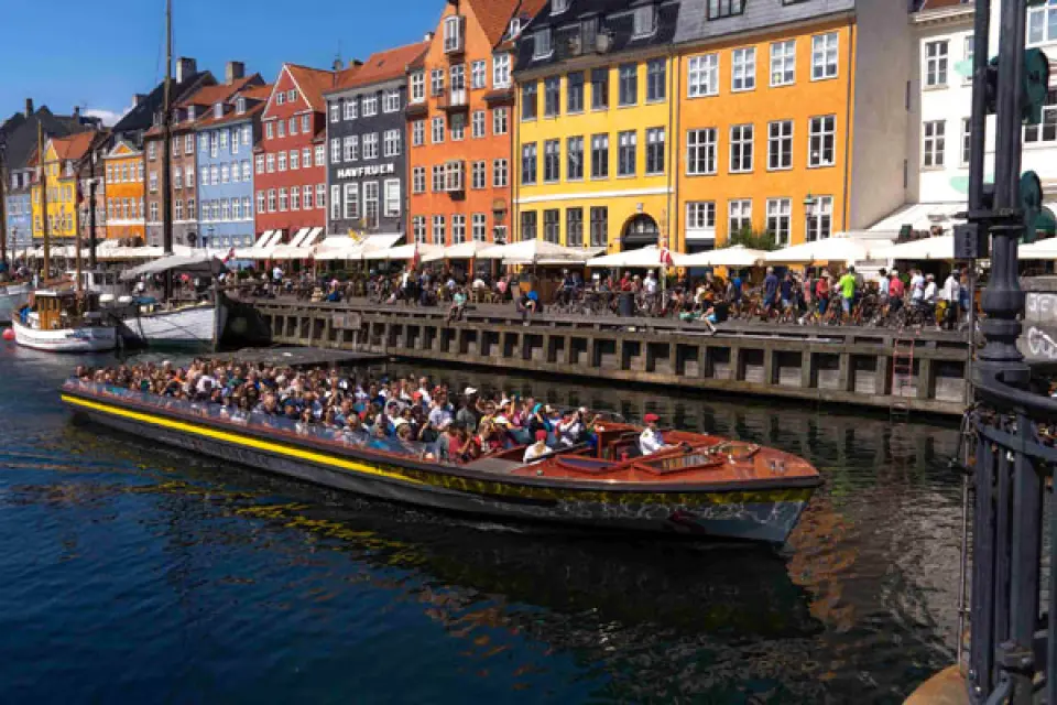 【哥本哈根〉照●港口區、新港區〉入●新港運河遊船Stromma Canal Tours Copenhagen〉哥本哈根／伊斯坦堡(約3小時30分)】