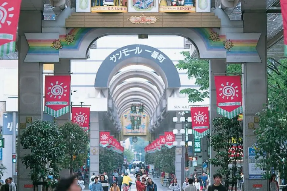 【入●北上展勝地(櫻花百選)〉入●中尊寺、金色堂〉入●嚴美溪、品嚐郭公糰子〉入●仙台市區逛街】
