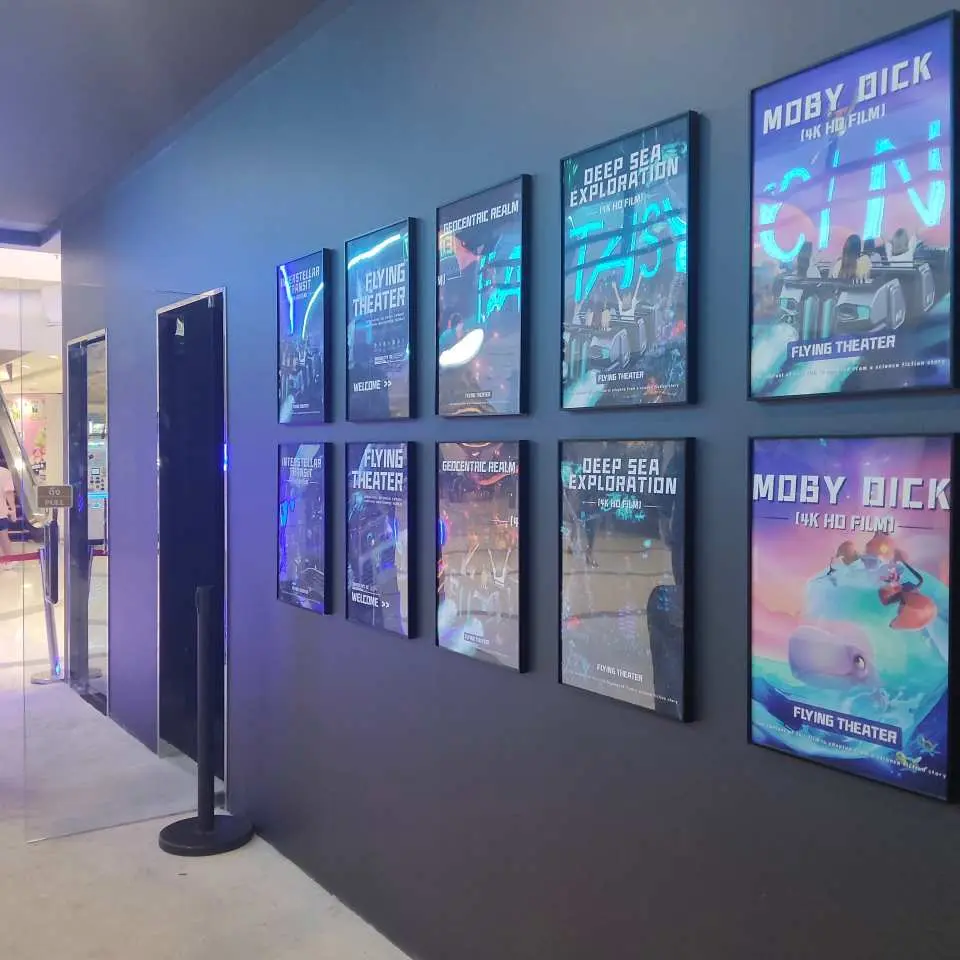 ขึ้น Rail Cinema แล้วปล่อยให้ภาพเคลื่อนไหวและจอภาพพาคุณไปสู่การเดินทางที่ไม่มีวันลืม