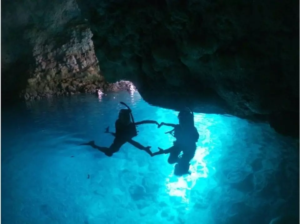 Blue Grotto snorkeling