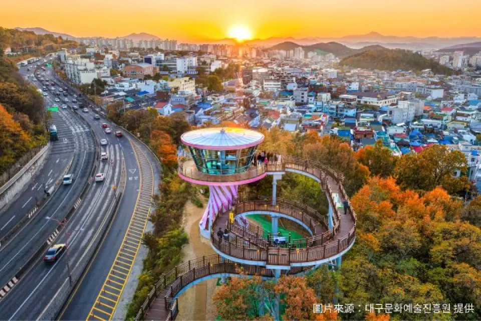 【桃園國際機場／釜山金海國際機場〉參團贈送(上網卡)〉前山日落觀景臺+天空之橋】