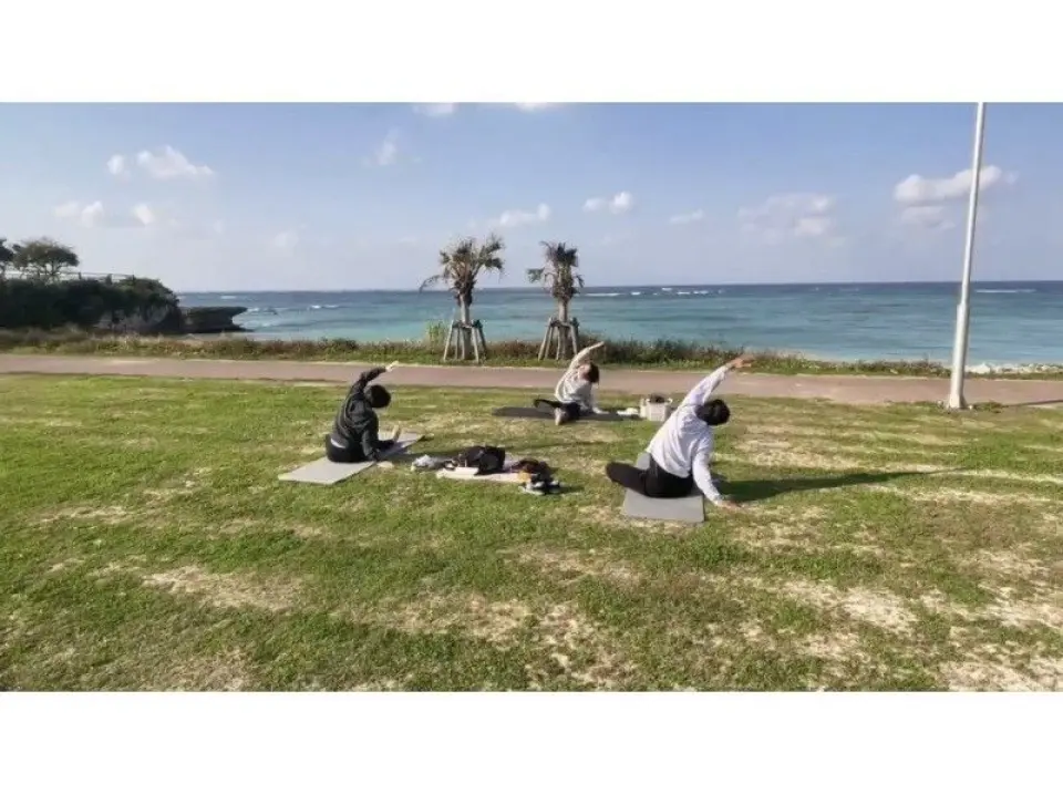 ストレッチ。まずはストレッチを中心に身体を動かす準備をします。