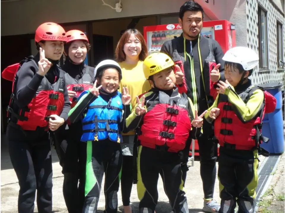 before rafting group pics. let`s smile.