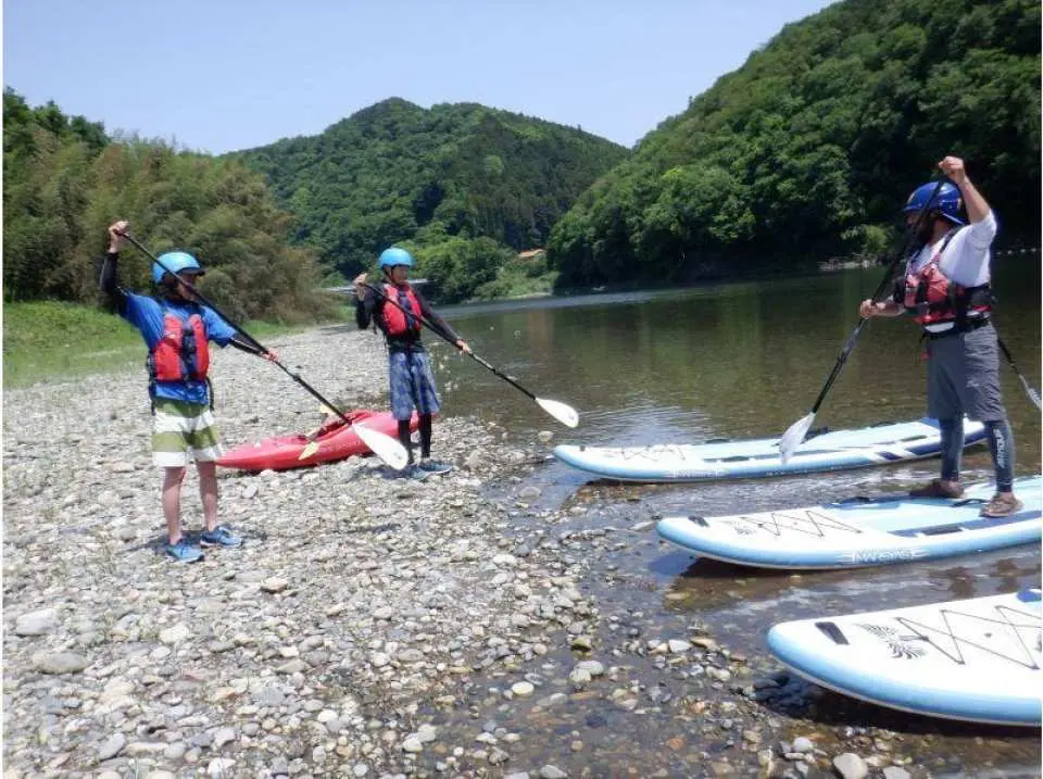Preparation for the experience. We will teach you everything from how to hold the paddle, so even complete beginners will have no problem.