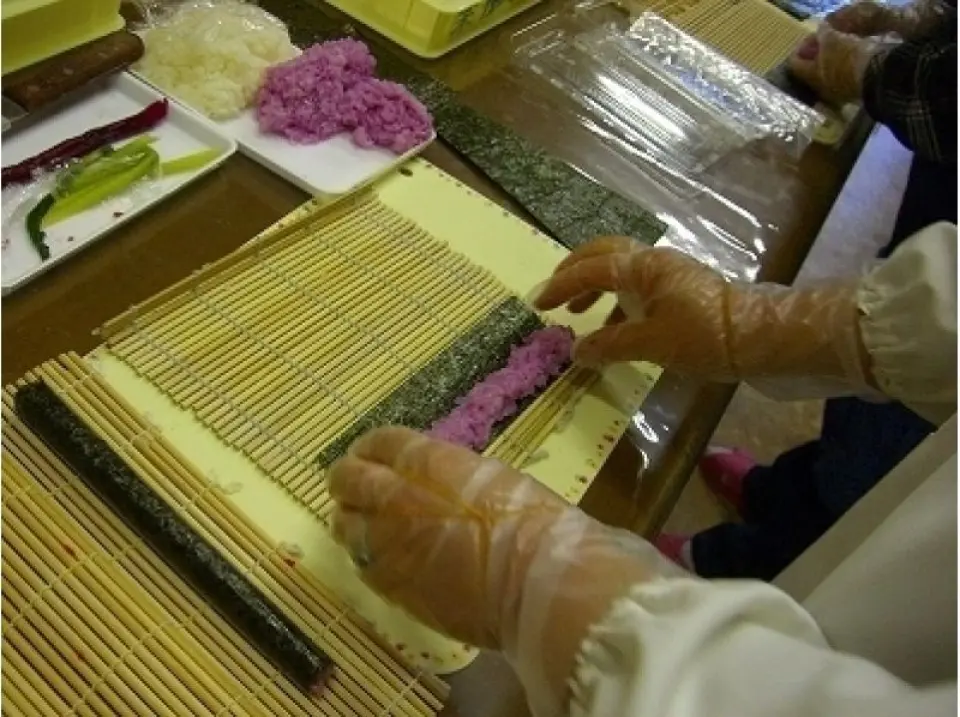 製作李子花瓣