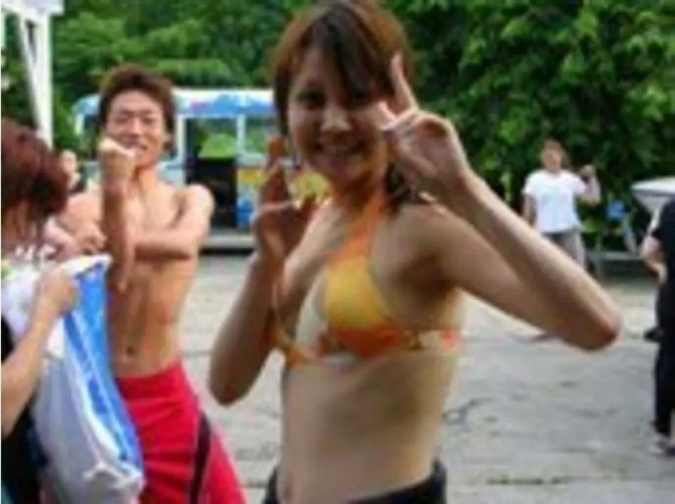 We arrived at the base. We were taken to the base by car.
We returned, changed, and finished.
We had a great time looking at photos while drinking tea...