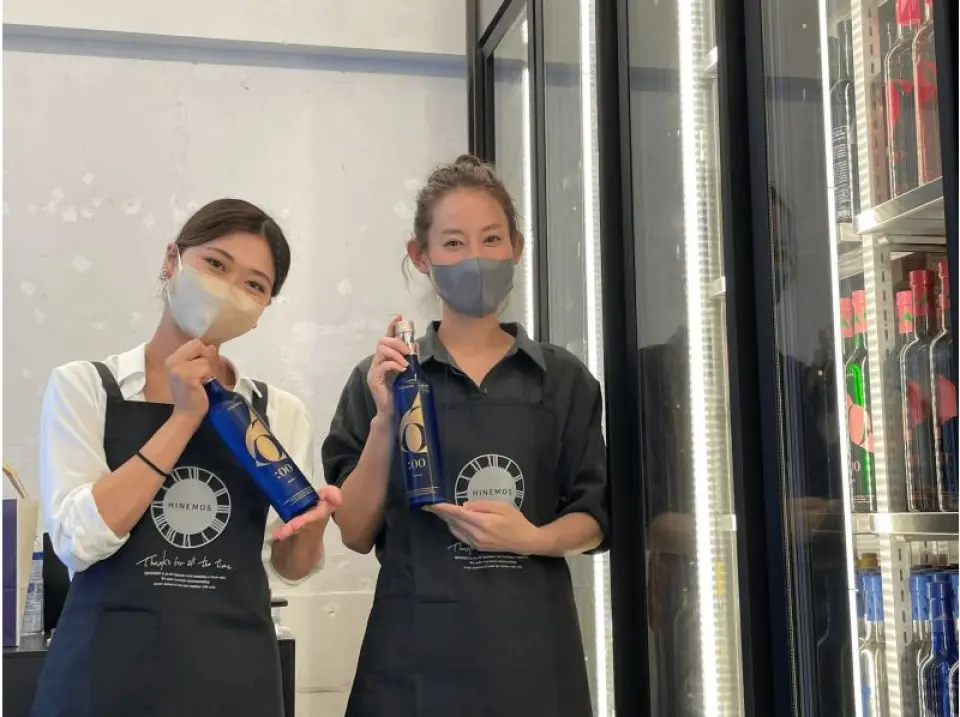 Detailed guidance from sake brewery staff