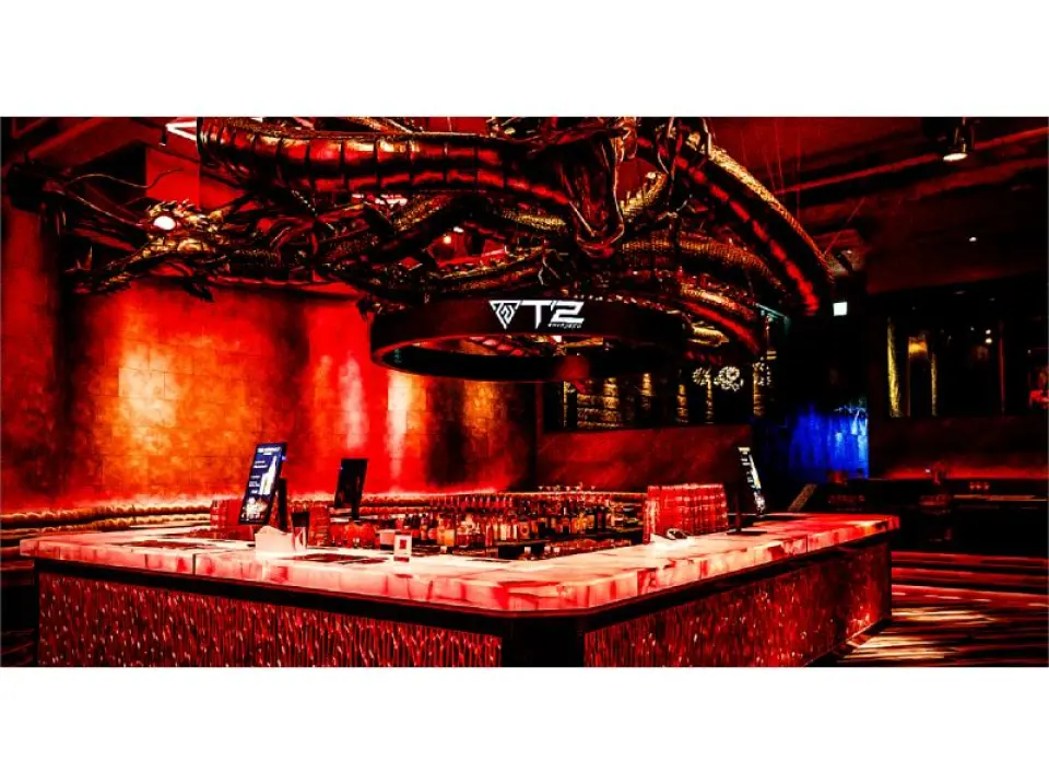 [T2 SHINJUKU] Nagoya's strongest club has opened in Shinjuku! Just an 8-minute walk from WARP! With a maximum capacity of 1,500 people, it boasts the largest space in Japan and is characterized by its spacious single floor design.