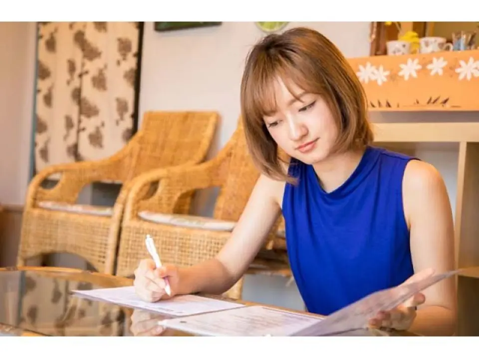 テスト（1時間程度）。学科テストを終え、あなたも晴れてダイバーの仲間入り。ライセンス合格おめでとうございます！ これから楽しいダイビングがスタートします。とっておきのオススメダイビングポイントへ潜りに行けますよ。