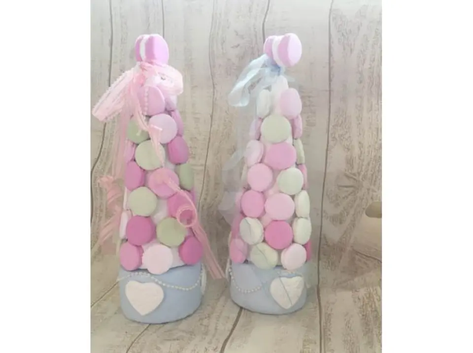 부드러운 색감과 동그란 마카롱 모양이 귀여운 느낌을 줍니다.