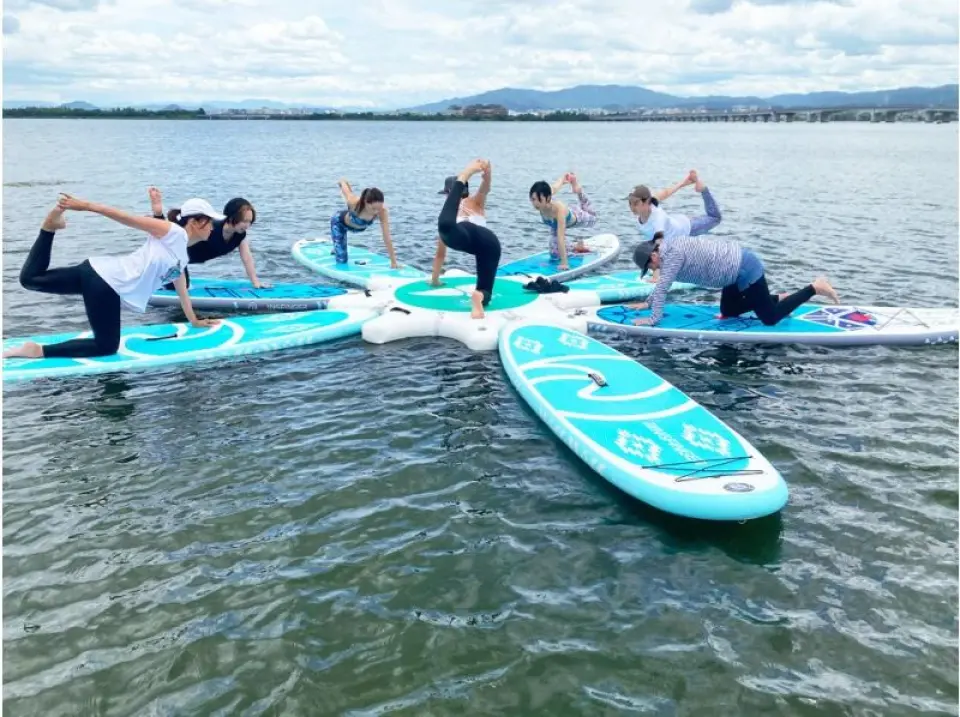 立式瑜珈。約40分鐘。