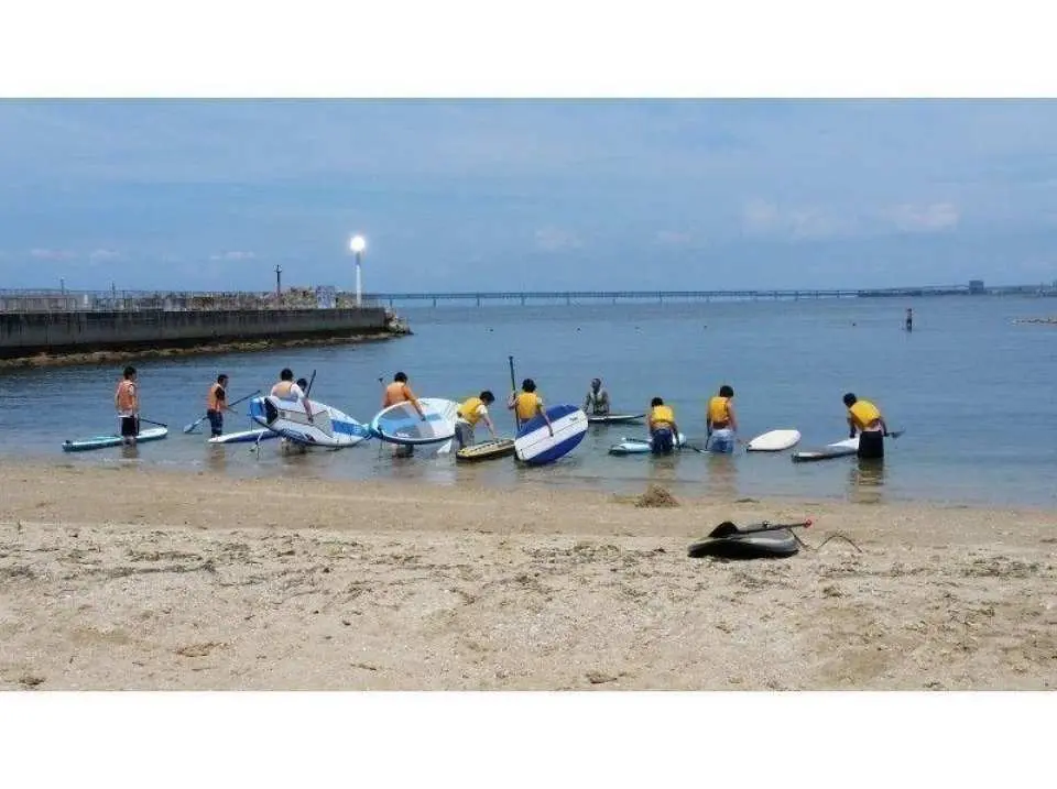 いざ出陣～！。リーシュ（流れ止め）を足首に付けて、いざ出陣～～