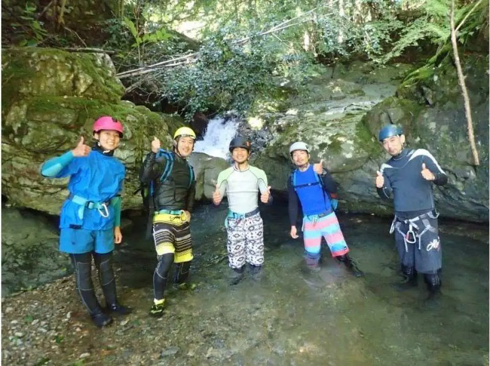 A guide who meets company regulations and is approved by the head guide will accompany you