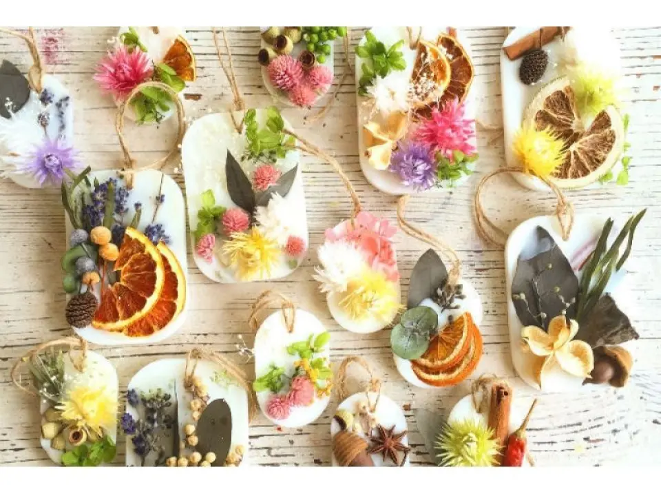 We can discuss what to make and how many to make. Why not give the bride her favorite candle?