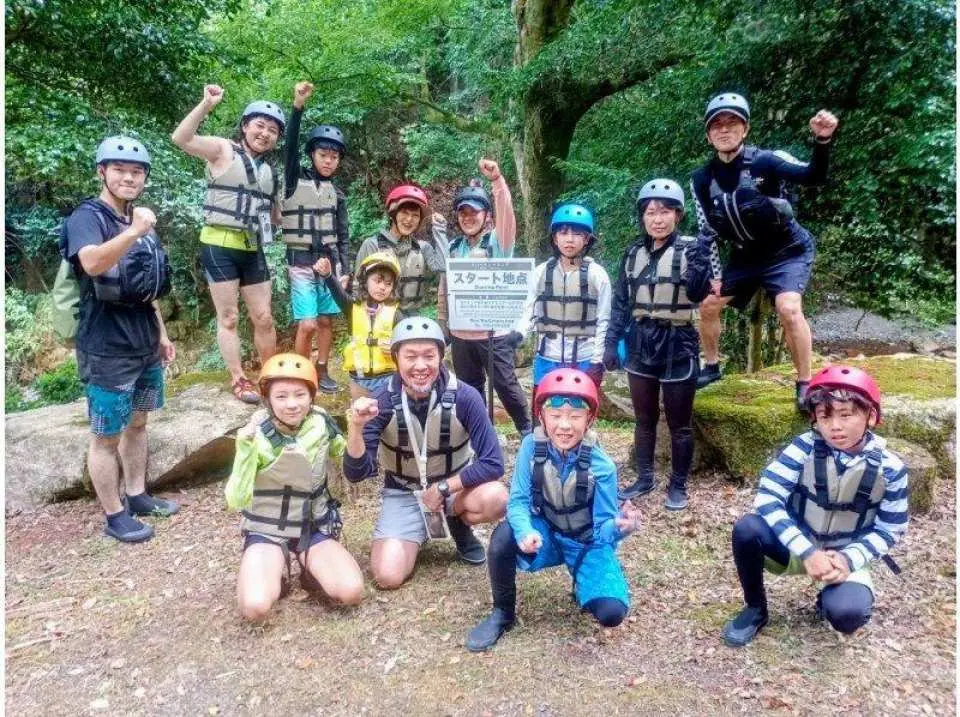 赤波川を知り尽くしたガイドがしっかりサポート！
