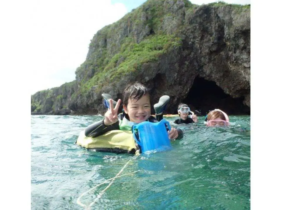 Once the snorkeling instructions are finished, it's time to head into the sea!