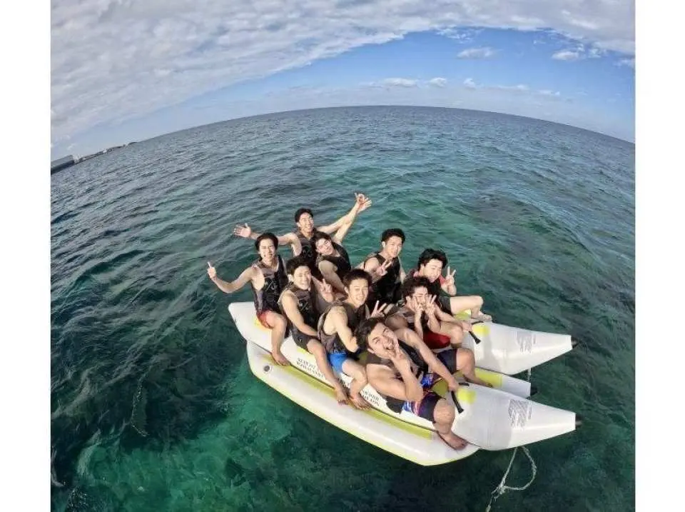 ツアー終了。体験中に撮影した GoProの写真・動画データは、体験終了後にその場ですべてお客様へプレゼント いたします。
思い出の瞬間をすぐにご自身のスマートフォンへ保存していただけますので、当日中に見返したり、SNSへ投稿することも可能です。

データのお渡しには お客様のスマートフォンを使用 いたしますため、
・スマートフォン本体
・十分な空き容量
をご準備のうえ、お忘れのないようお願いいたします。

ご不明な点がございましたら、当日スタッフまでお気軽にお声がけください。
大切なマリン体験の思い出を、ぜひそのままお持ち帰りください♪