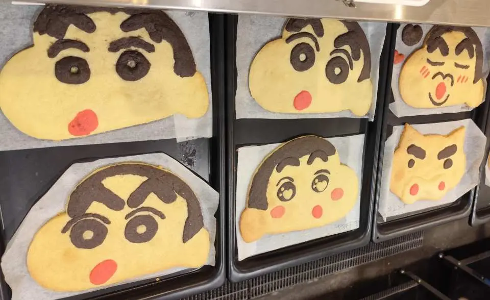 "Aromatic assault!" Watching your creations slowly rise and brown in the oven is the most therapeutic moment.