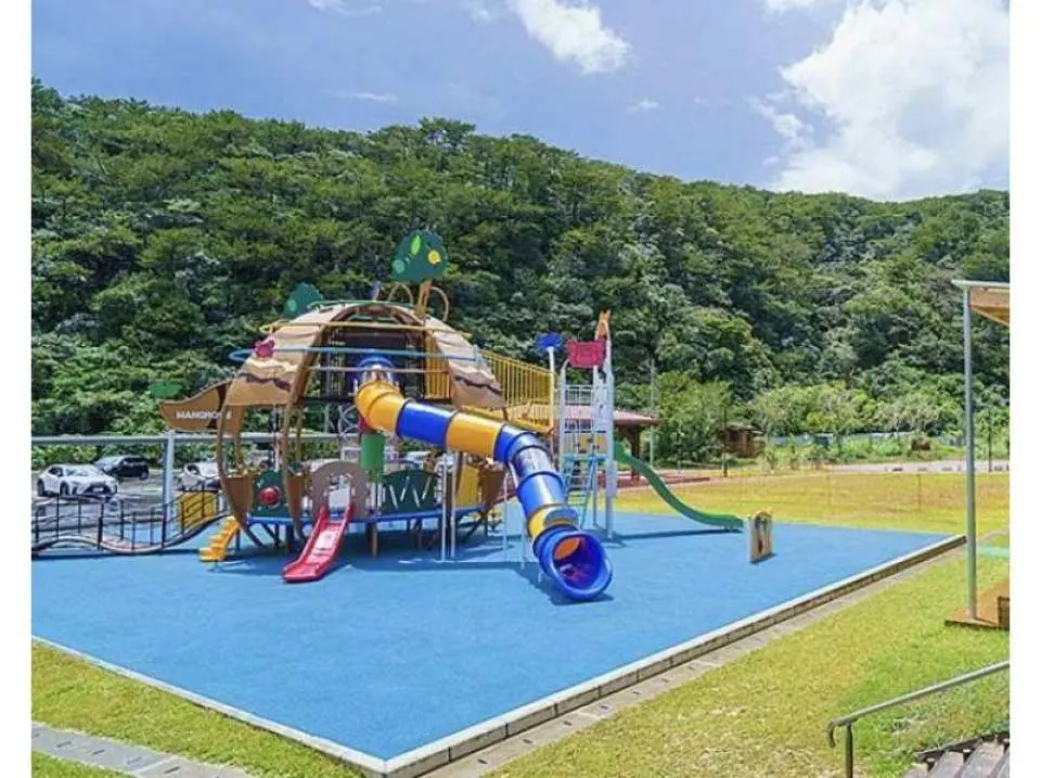There are also playground equipment for children♪.
