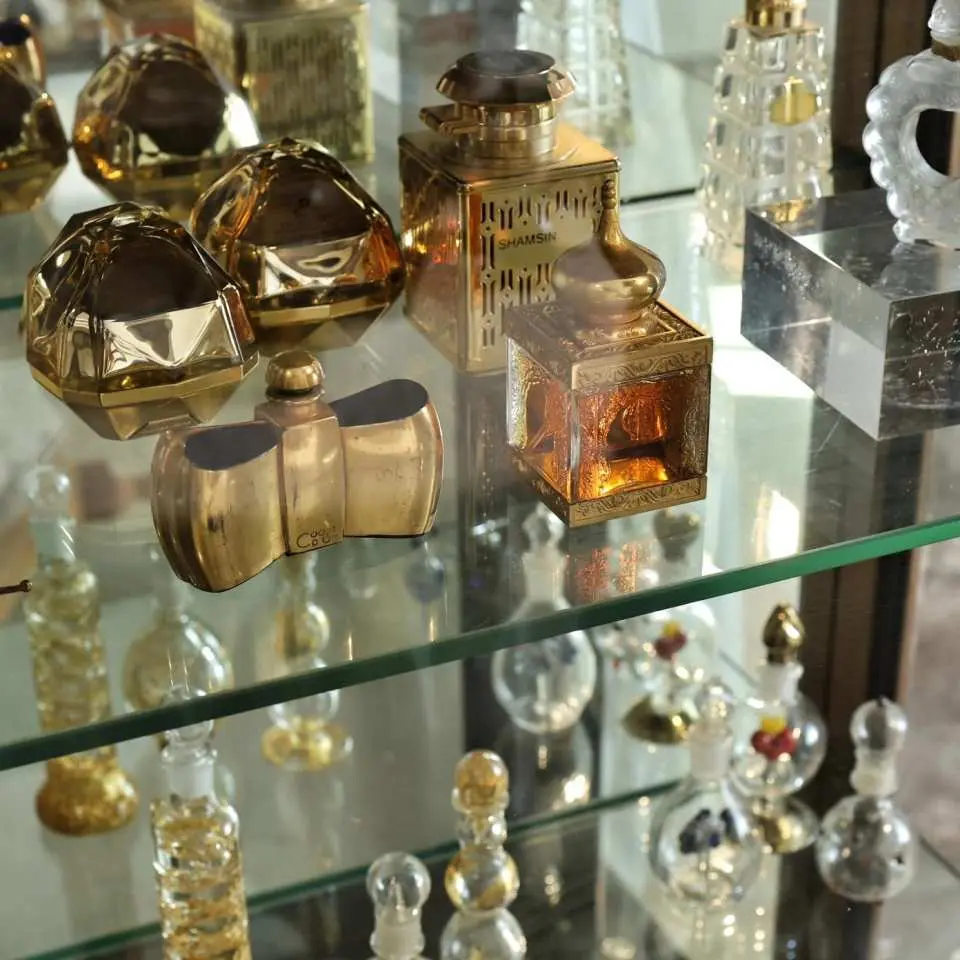 Don't miss the opportunity to explore the origins of perfume and vintage perfumes from the 1950s, when they reached thier peak!