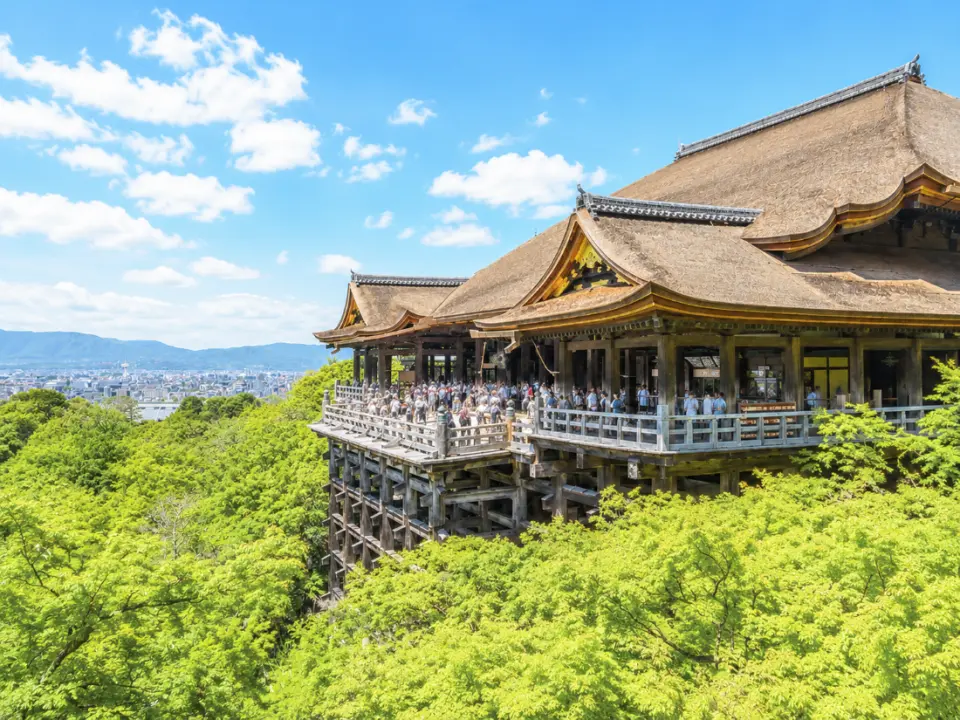 四季皆美的清水寺，是京都必訪的人氣名所。