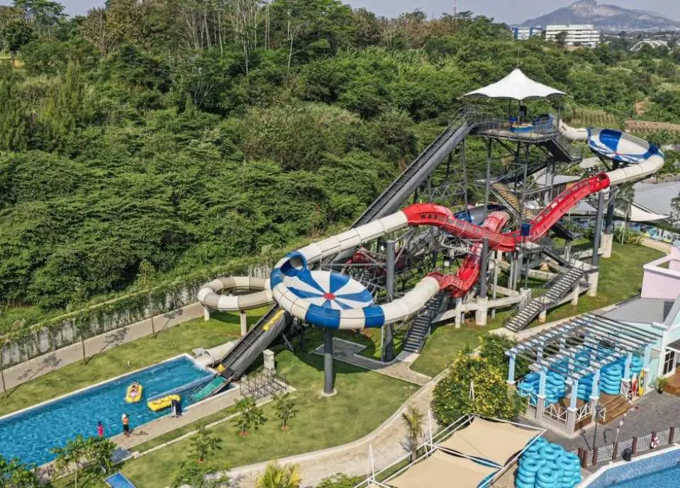 Feel the power of Southeast Asia's fastest water coaster, RocketBLAST, as it blasts riders through a high-speed aquatic adventure.