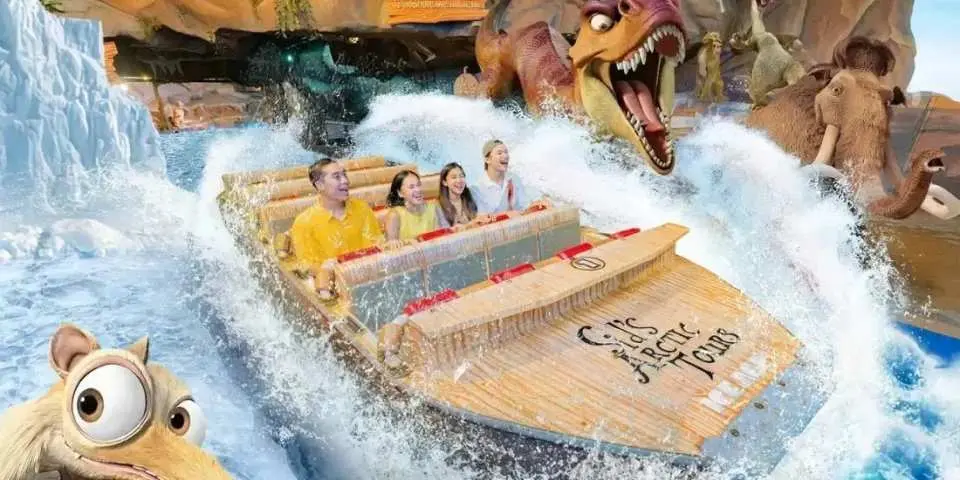 A splash-filled family ride at Dufan Theme Park featuring exciting drops, fun water effects, and beloved Ice Age characters.