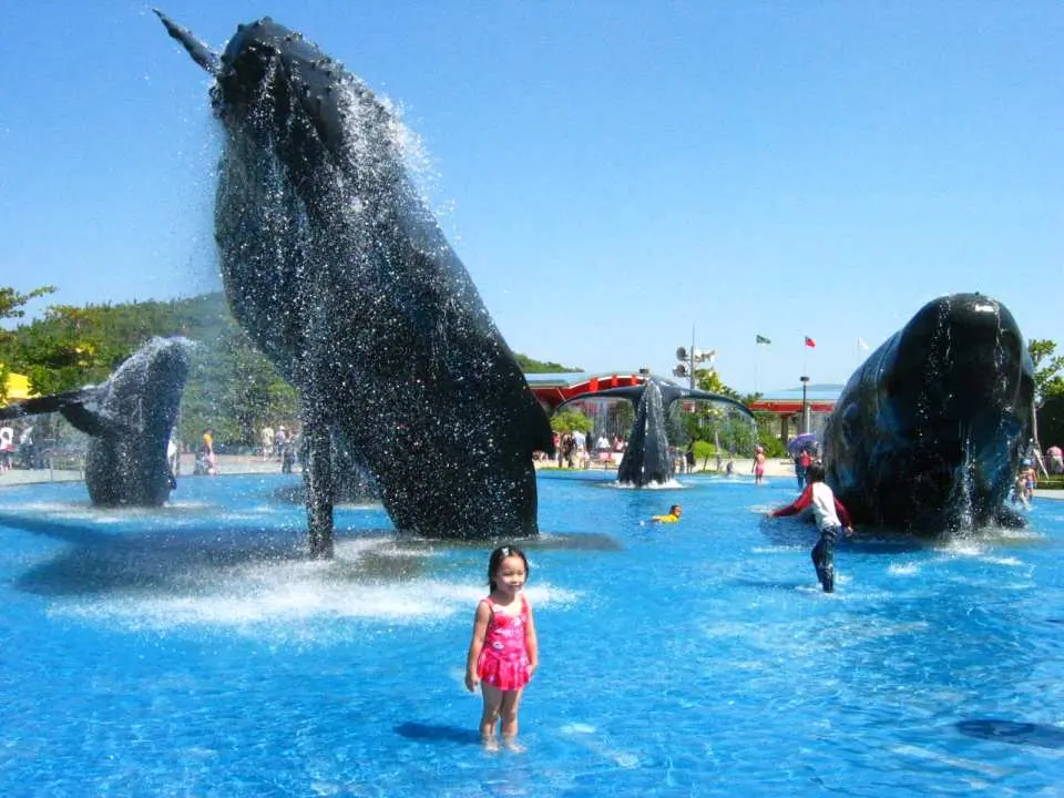 A. 海生館 (約 2 小時 20 分鐘)