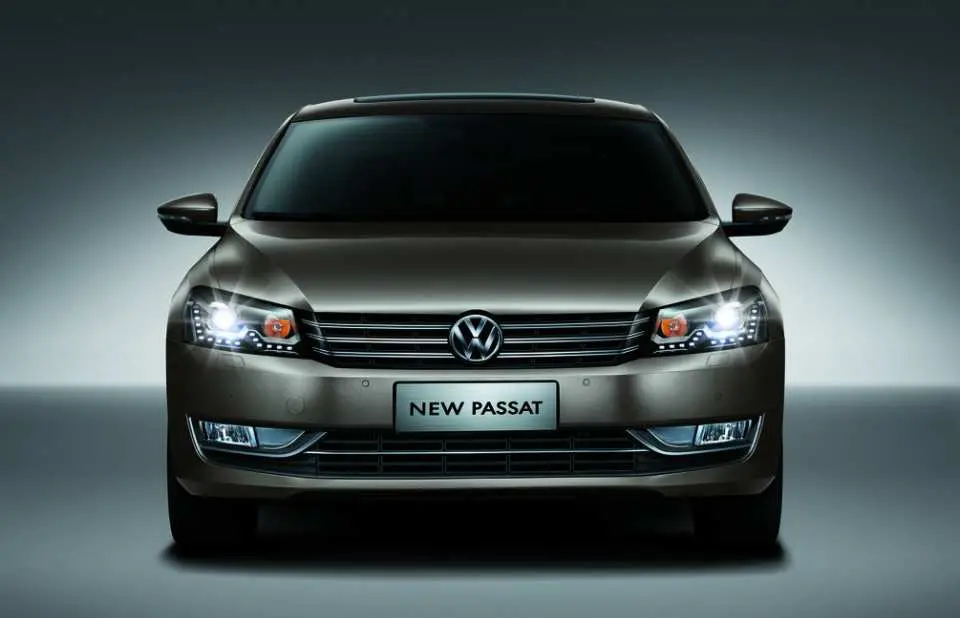 五座車－大眾帕薩特（Volkswegen Passat）、紅旗奔騰或同級車款